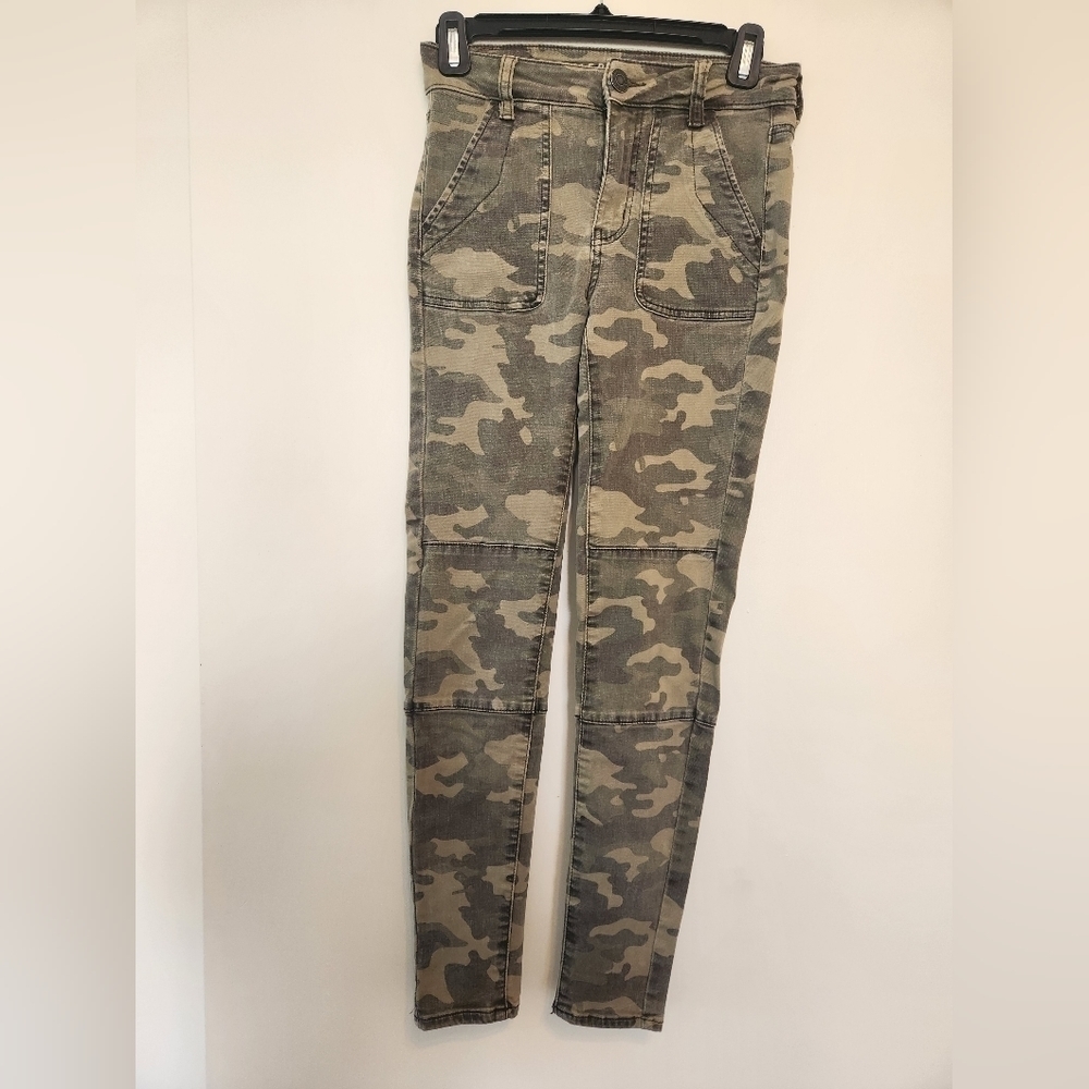 American Eagle Camo Jeans  Next Level Stretch Size 00